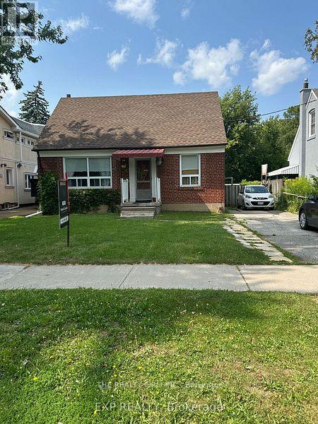 12 Pleasant Avenue, Toronto, Ontario  M2M 1L9 - Photo 1 - C13828998