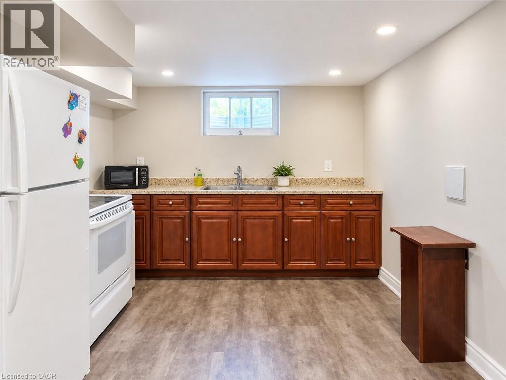 492 E Courtland Avenue Unit# Lower, Kitchener, Ontario  N2G 2W7 - Photo 5 - 40861062