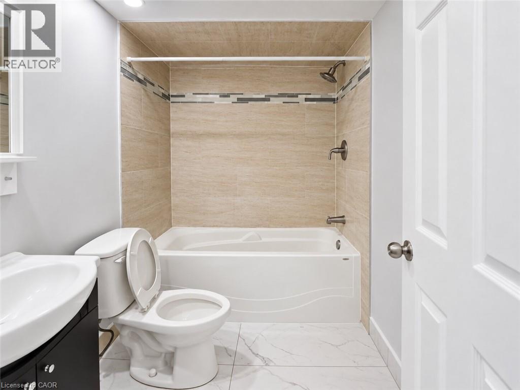 492 E Courtland Avenue Unit# Lower, Kitchener, Ontario  N2G 2W7 - Photo 10 - 40861062