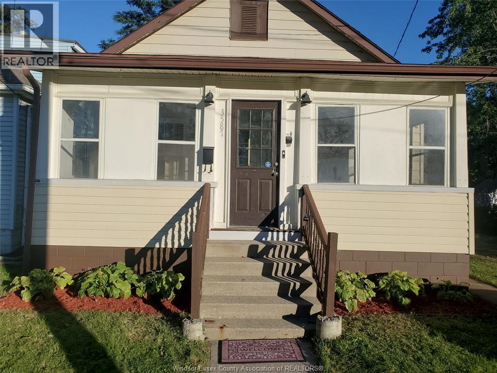 3587 BLOOMFIELD, Windsor, Ontario