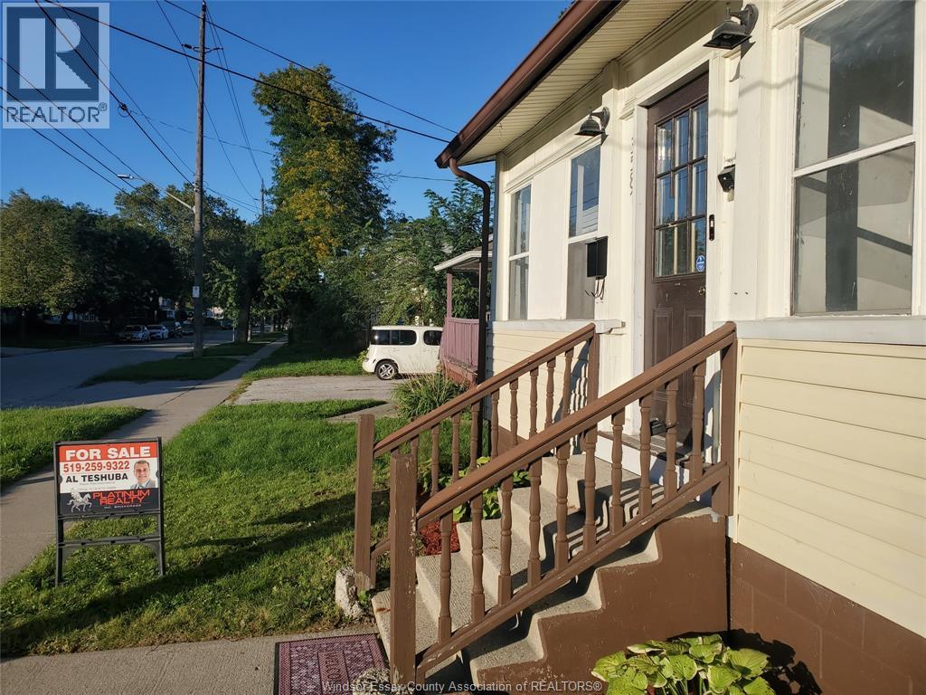 3587 Bloomfield, Windsor, Ontario  N9C 1E8 - Photo 5 - 26023624