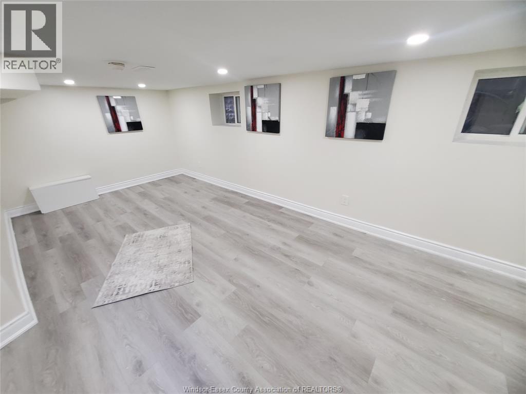 3587 Bloomfield, Windsor, Ontario  N9C 1E8 - Photo 29 - 26023624