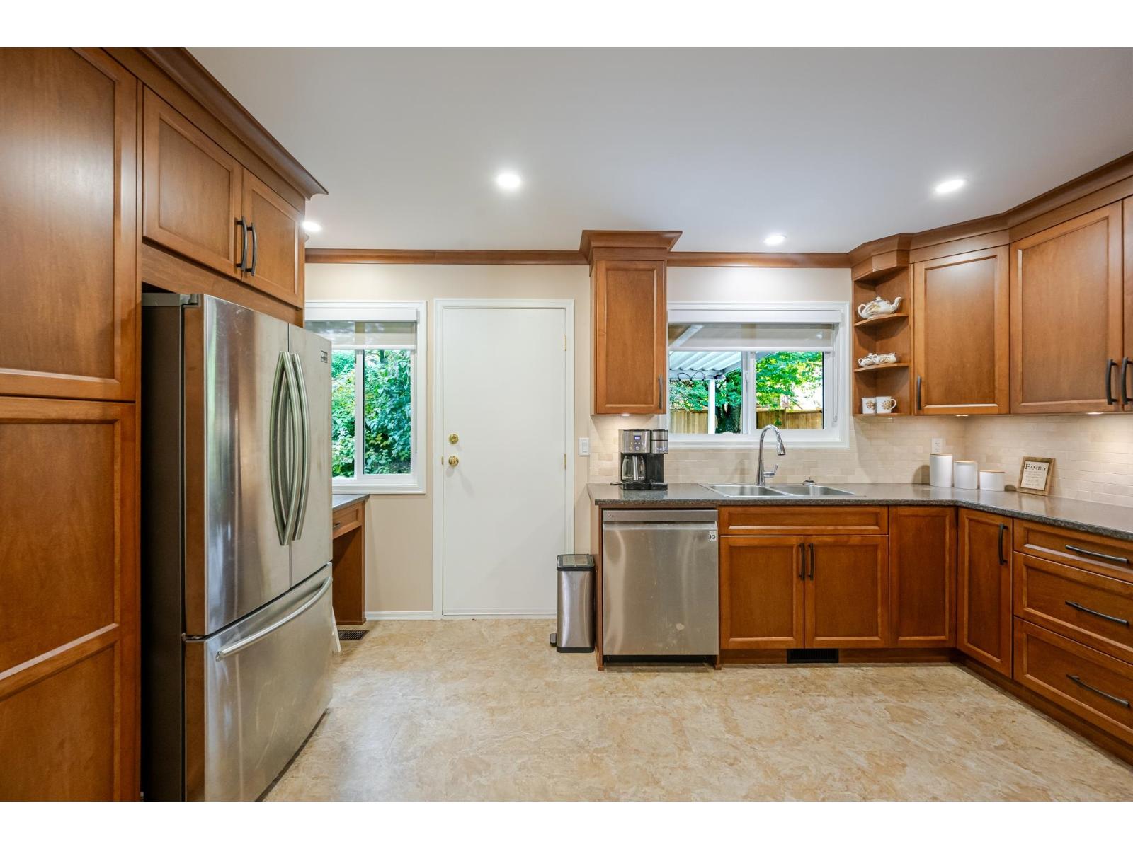 33010 Caithness Place, Abbotsford, British Columbia  V2S 7B2 - Photo 11 - R3169046