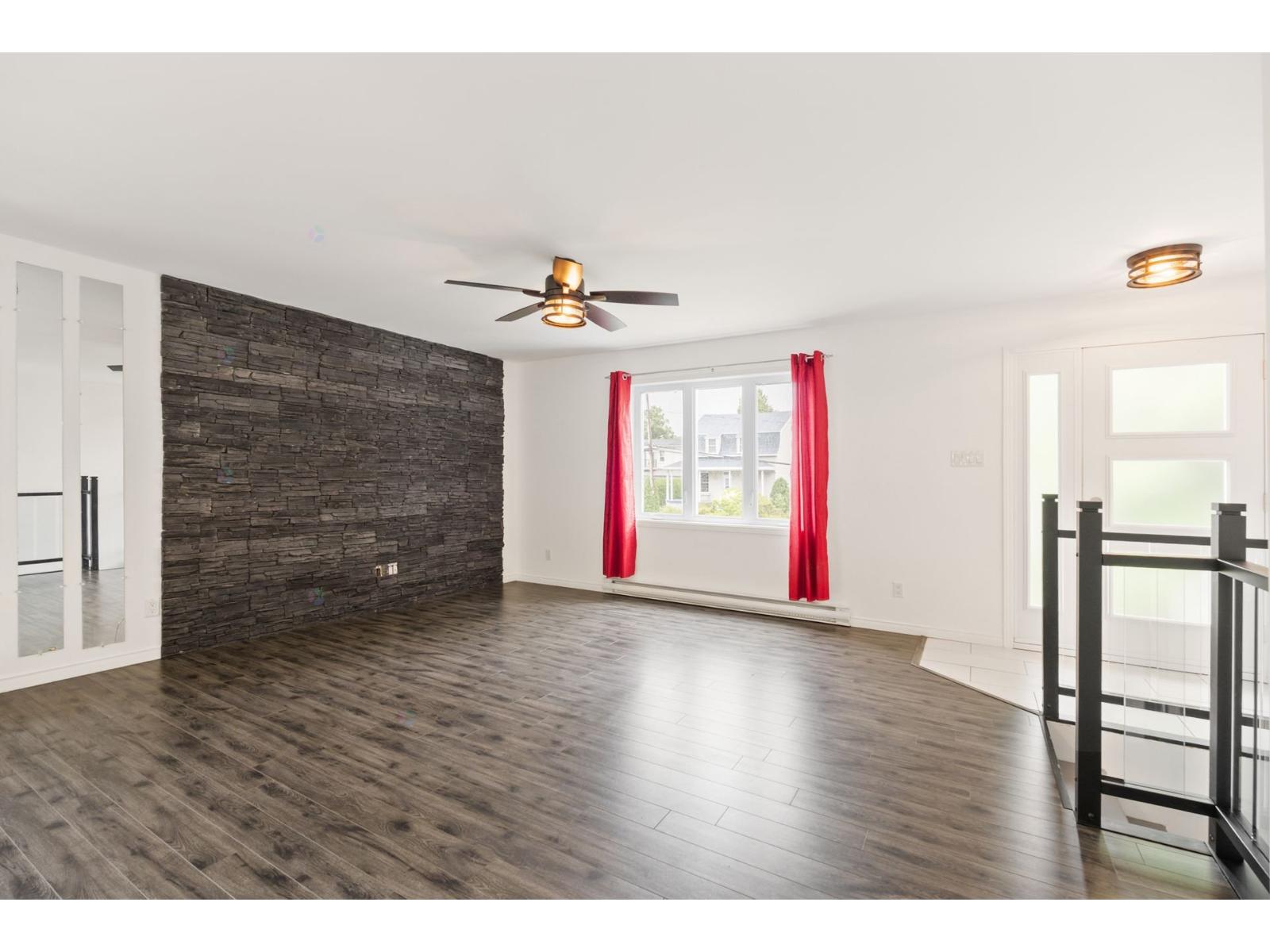 81 8e Rue Shawinigan Quebec Canada G9T4J4 5