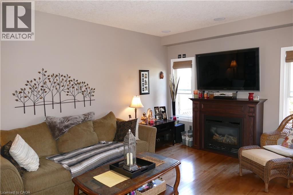466 Sienna Crescent, Kitchener, Ontario  N2R 1T9 - Photo 7 - 40866515