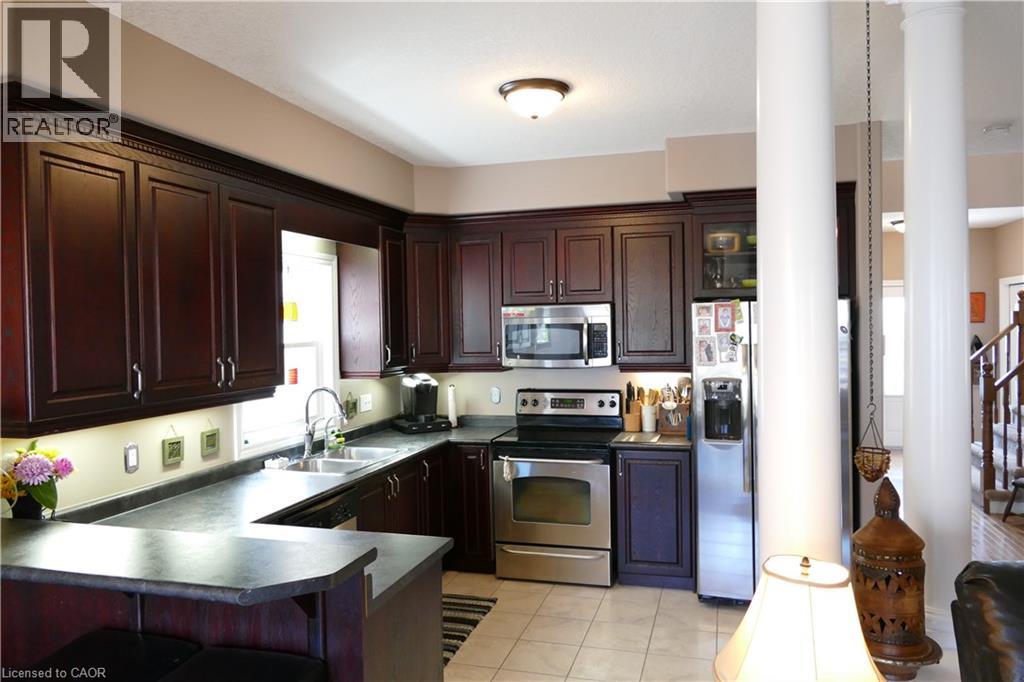 466 Sienna Crescent, Kitchener, Ontario  N2R 1T9 - Photo 4 - 40866515