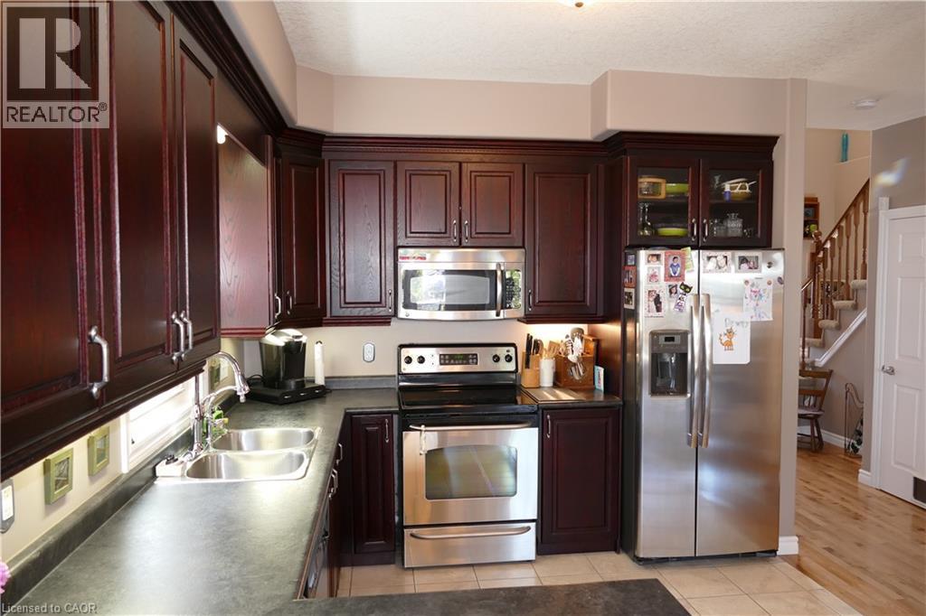 466 Sienna Crescent, Kitchener, Ontario  N2R 1T9 - Photo 5 - 40866515