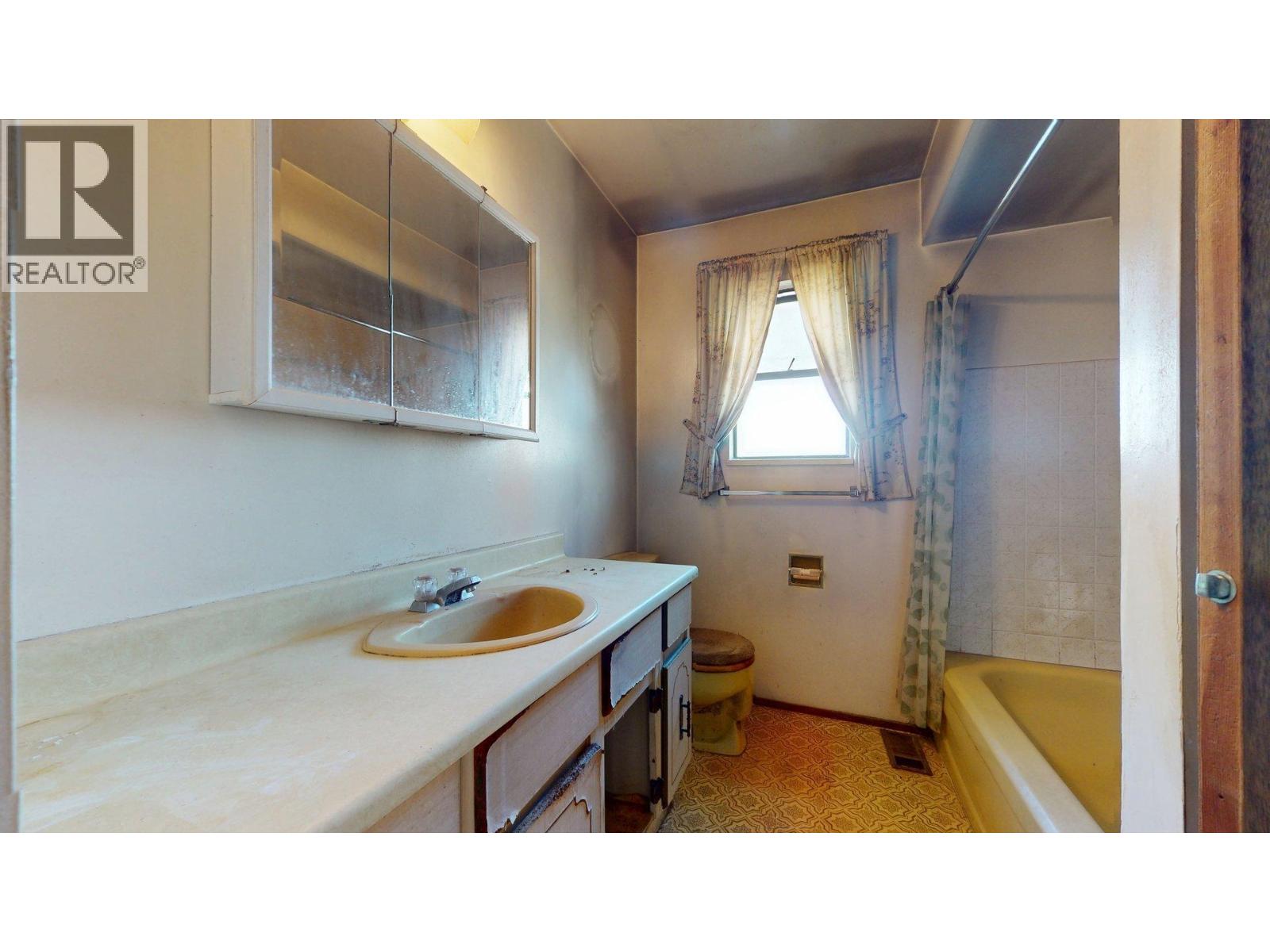 38347 Guilford Drive, Squamish, British Columbia  V8B 0X8 - Photo 13 - R3169577