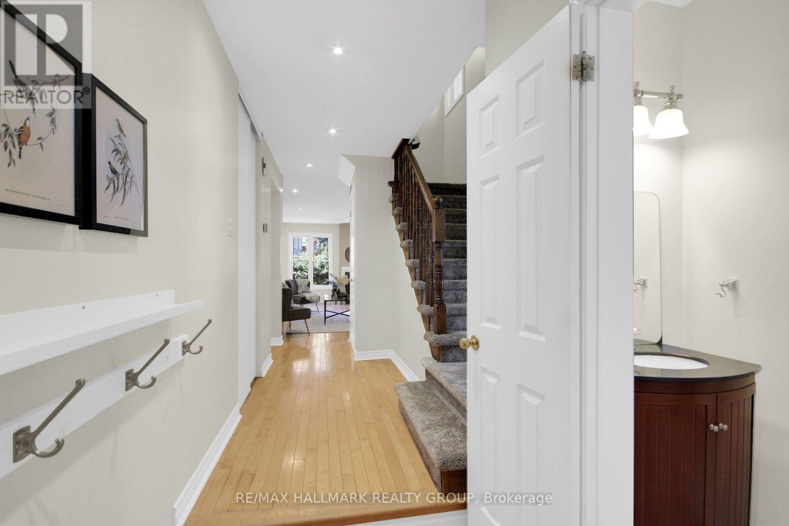 57 Ashpark Crescent, Ottawa, Ontario  K1T 3N8 - Photo 4 - X13828802