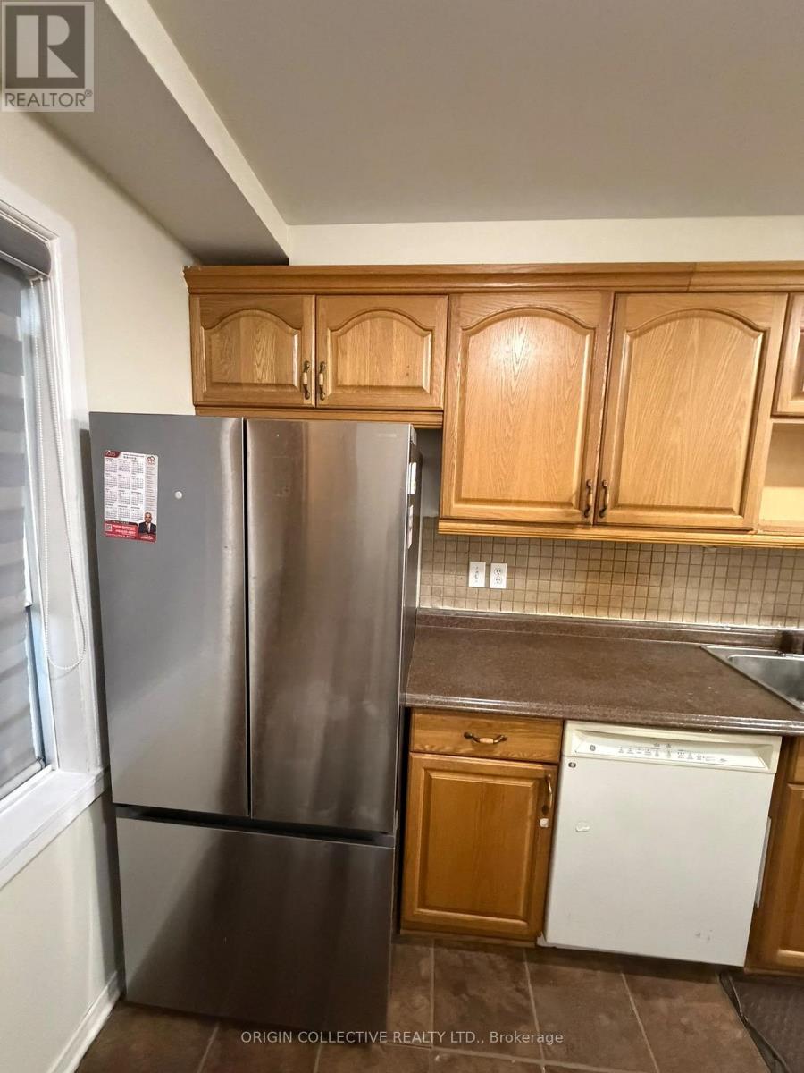 Main & Second Floor - 10 Moonbeam Grove S, Toronto, Ontario  M1B 2T5 - Photo 12 - E13828966