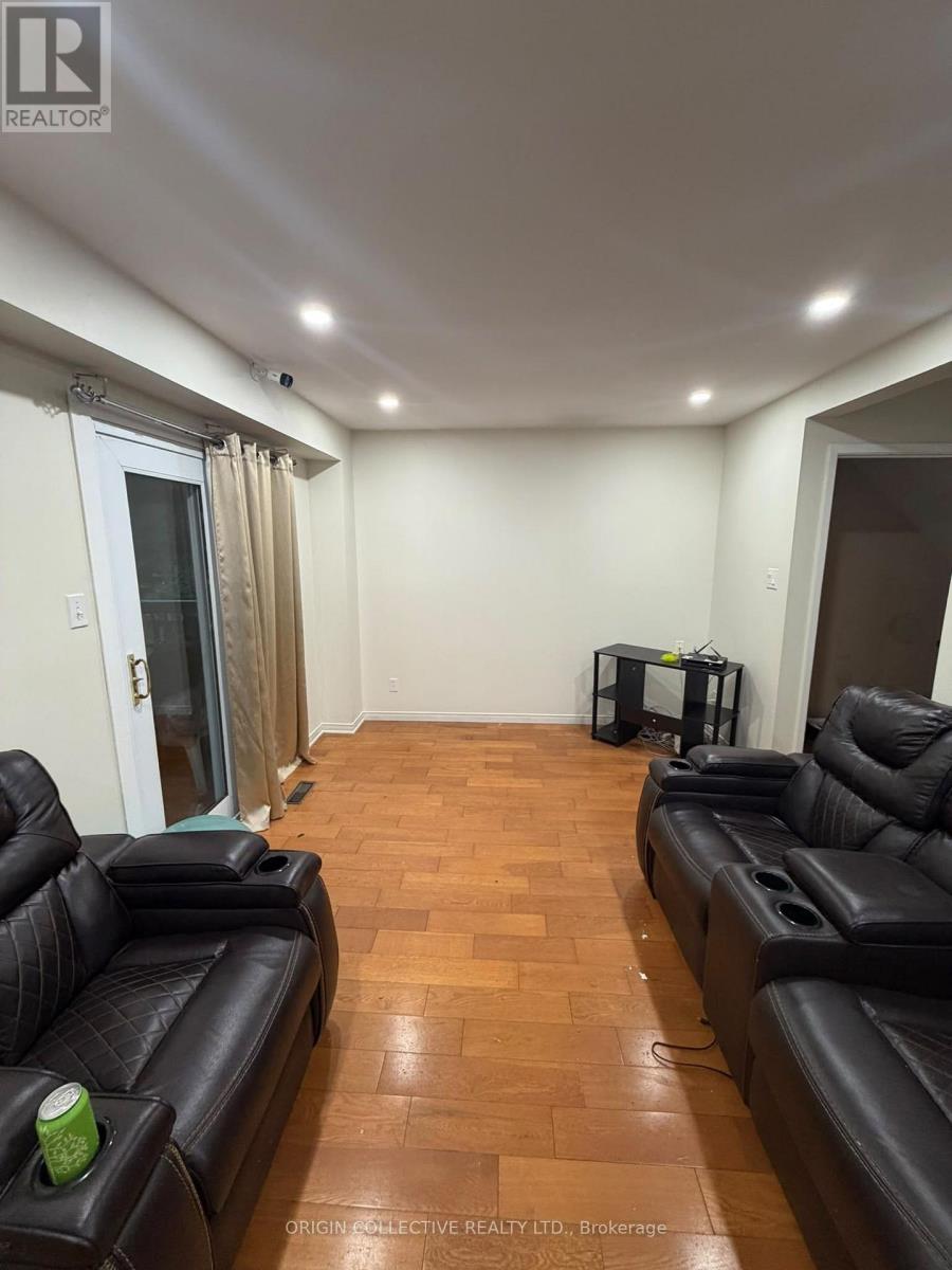 Main & Second Floor - 10 Moonbeam Grove S, Toronto, Ontario  M1B 2T5 - Photo 15 - E13828966