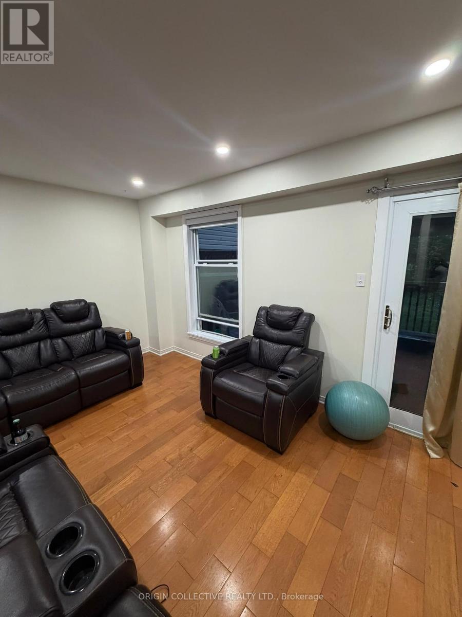 Main & Second Floor - 10 Moonbeam Grove S, Toronto, Ontario  M1B 2T5 - Photo 17 - E13828966