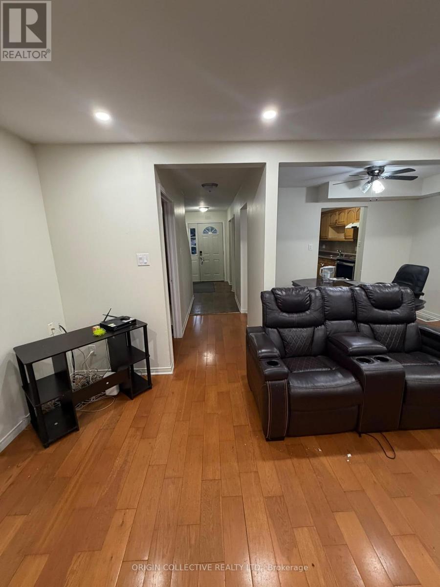 Main & Second Floor - 10 Moonbeam Grove S, Toronto, Ontario  M1B 2T5 - Photo 19 - E13828966