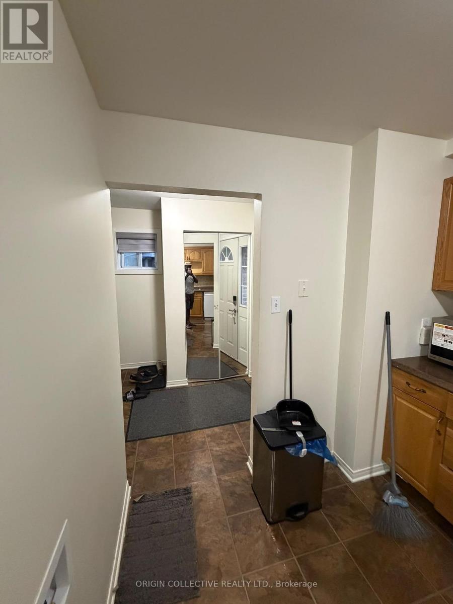 Main & Second Floor - 10 Moonbeam Grove S, Toronto, Ontario  M1B 2T5 - Photo 20 - E13828966