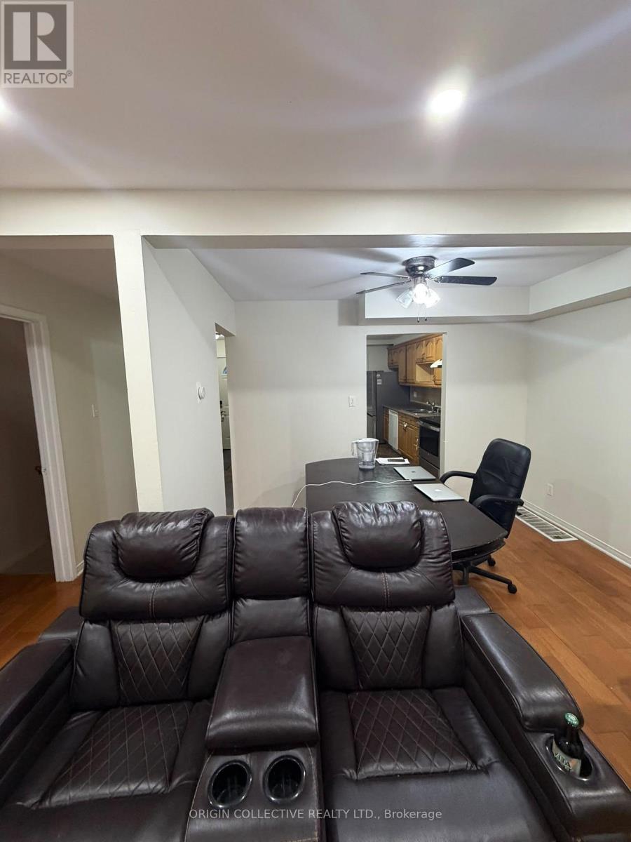 Main & Second Floor - 10 Moonbeam Grove S, Toronto, Ontario  M1B 2T5 - Photo 22 - E13828966