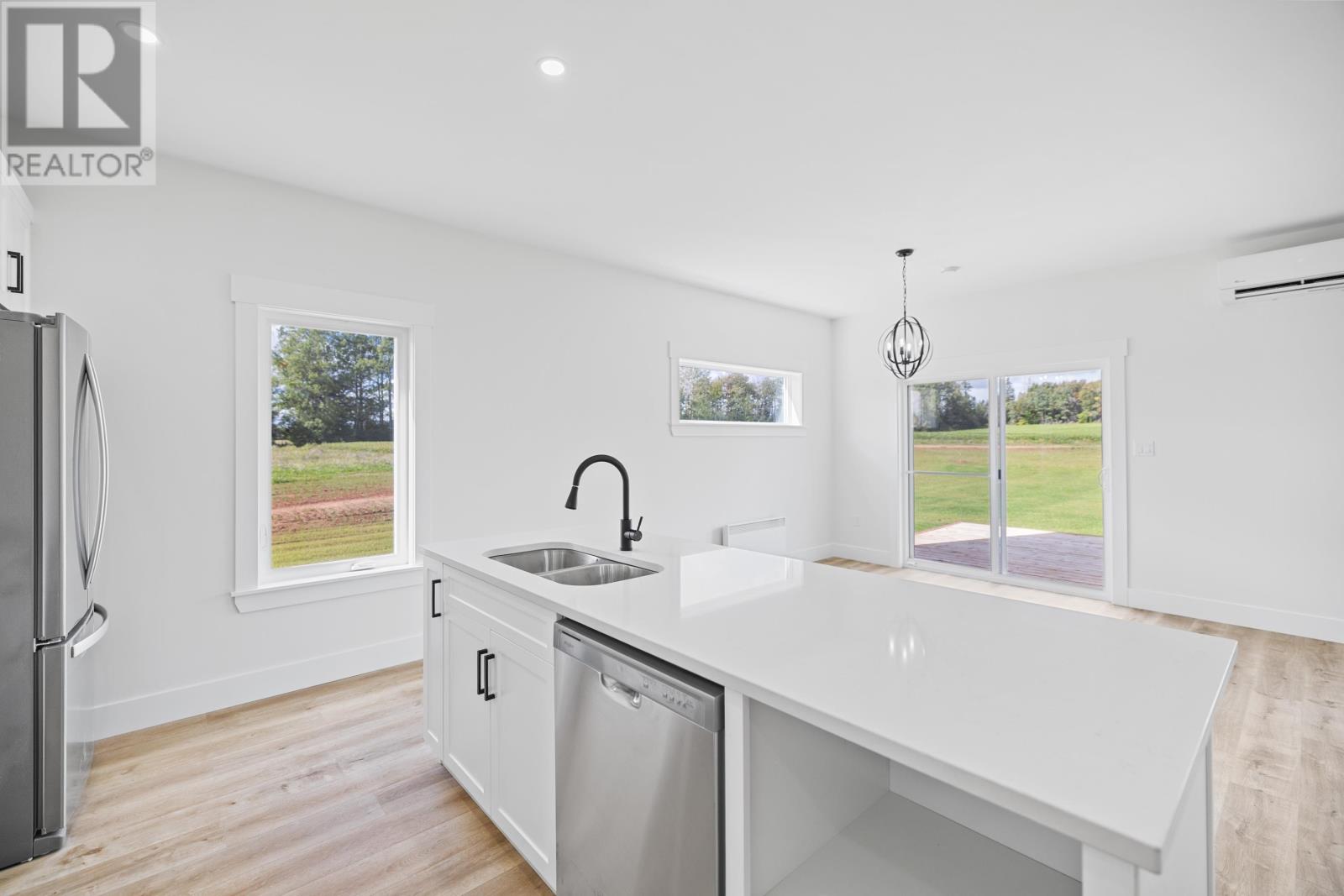 125 Samantha Lane, Cornwall, Prince Edward Island  C0A 1H0 - Photo 10 - 202624376