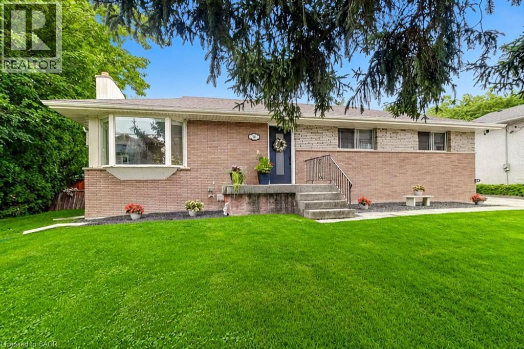 56 BARTON Street, Waterdown, Ontario