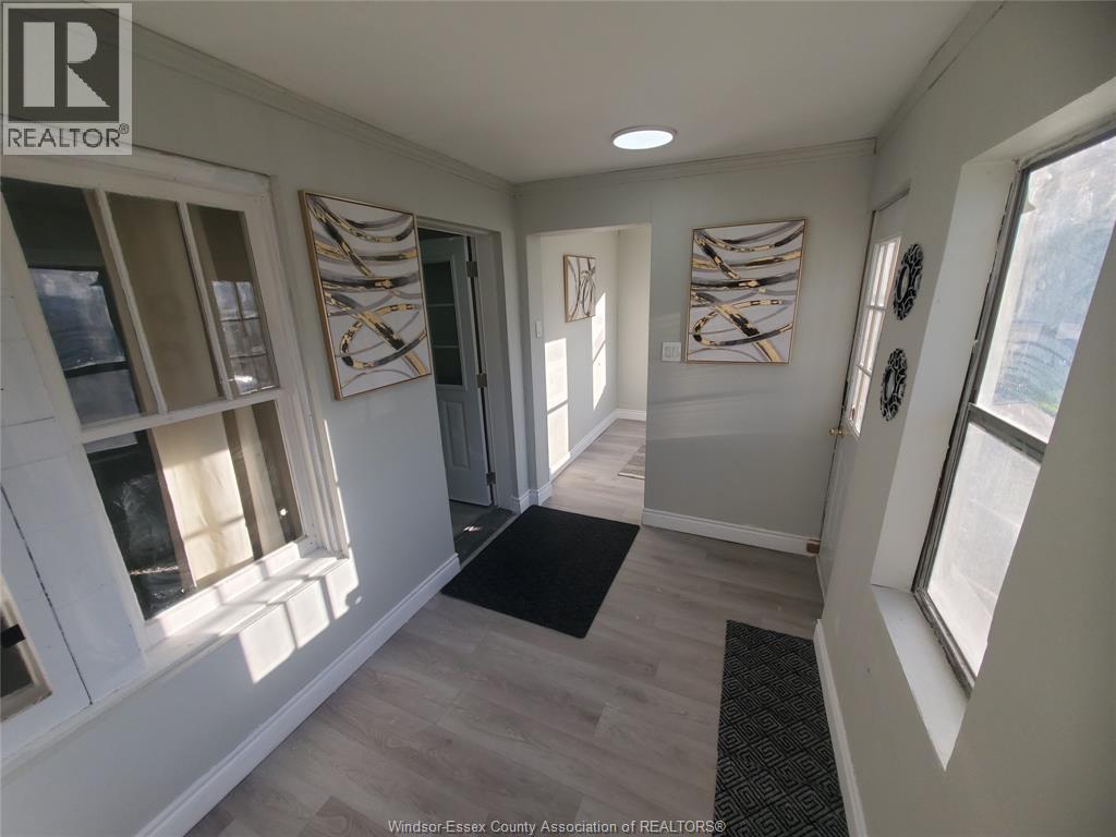 3587 Bloomfield, Windsor, Ontario  N9C 1E8 - Photo 7 - 26023624