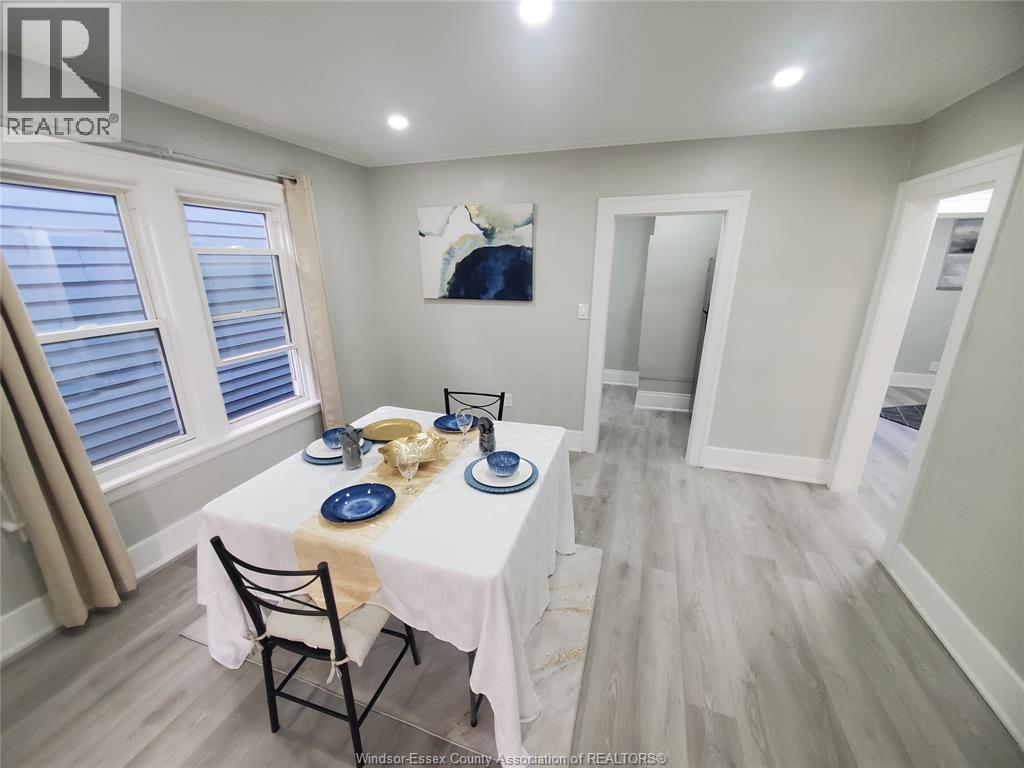 3587 Bloomfield, Windsor, Ontario  N9C 1E8 - Photo 14 - 26023624