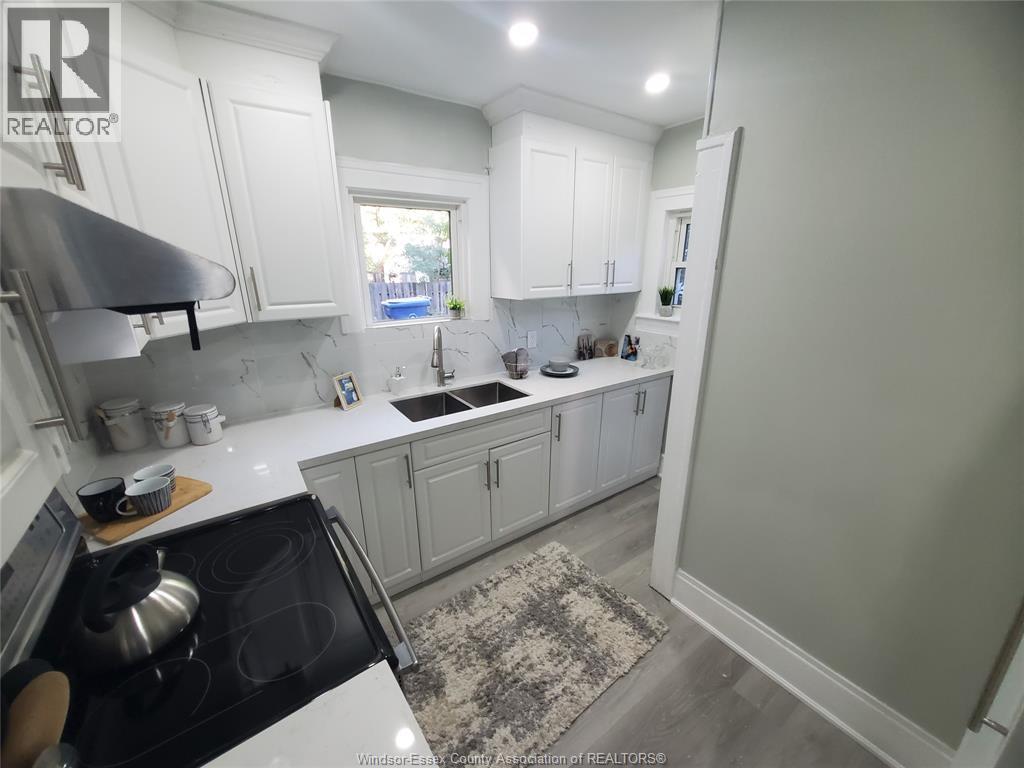3587 Bloomfield, Windsor, Ontario  N9C 1E8 - Photo 22 - 26023624