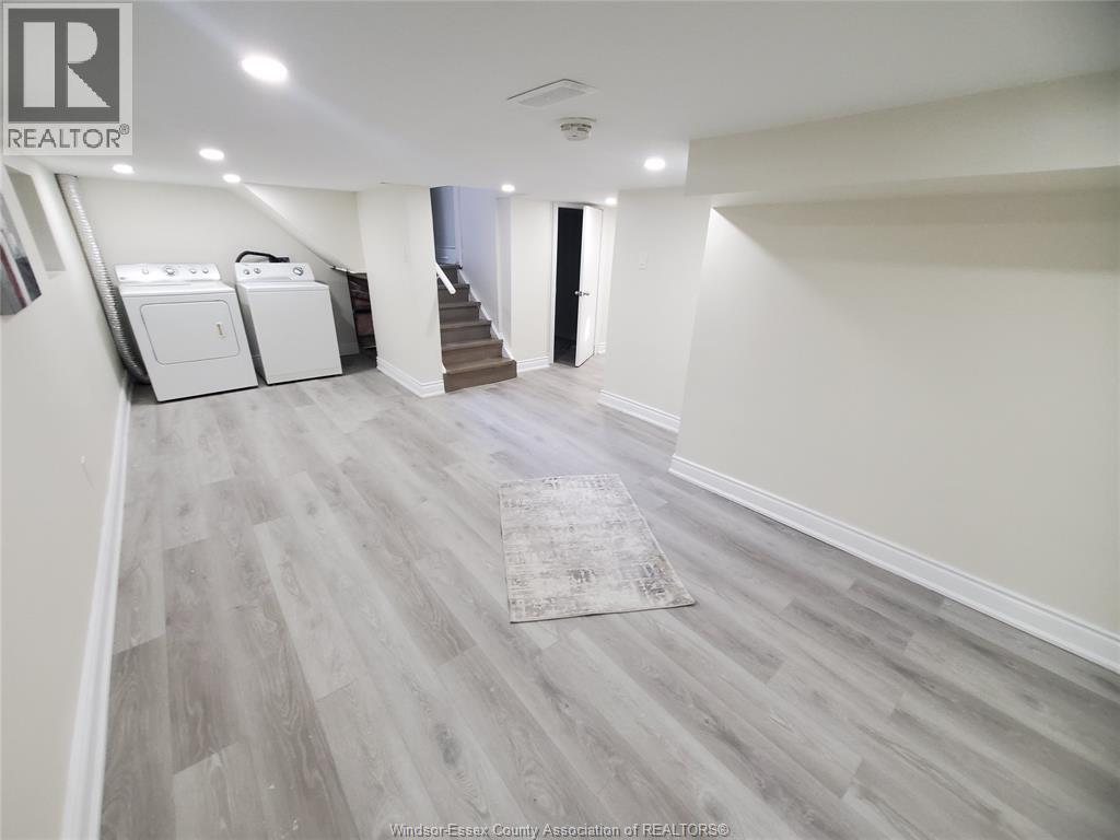 3587 Bloomfield, Windsor, Ontario  N9C 1E8 - Photo 28 - 26023624