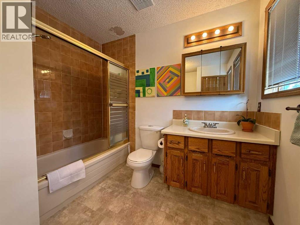 114 Red Crow Boulevard W, Lethbridge, Alberta  T1K 5M1 - Photo 13 - A2344987