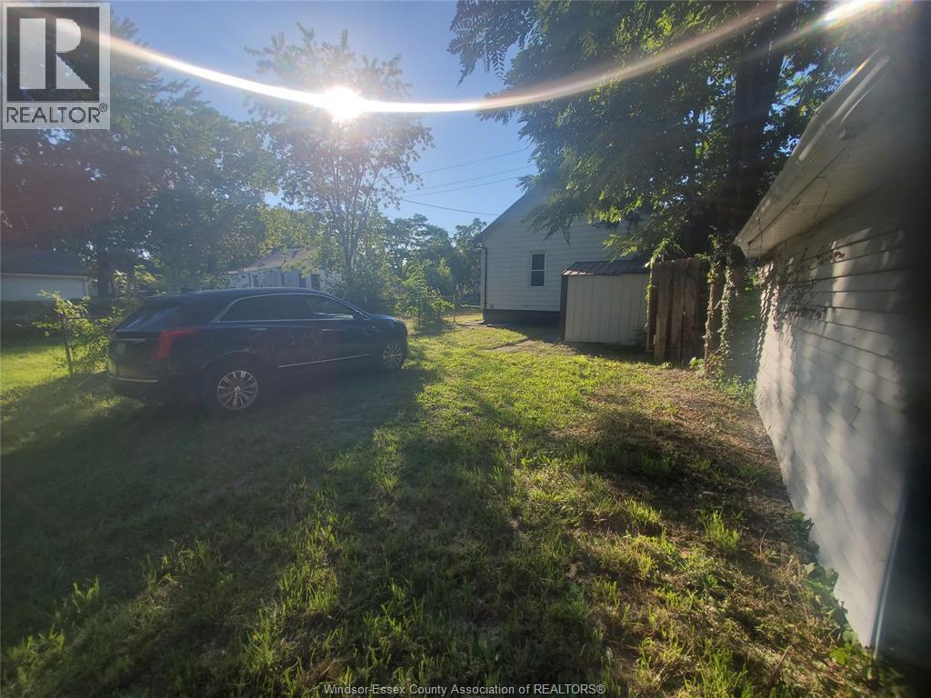 3587 Bloomfield, Windsor, Ontario  N9C 1E8 - Photo 40 - 26023624