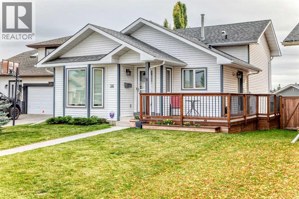 36 Sandpiper Way NW, Calgary, Alberta  T3K 3C6 - Photo 3 - A2344672