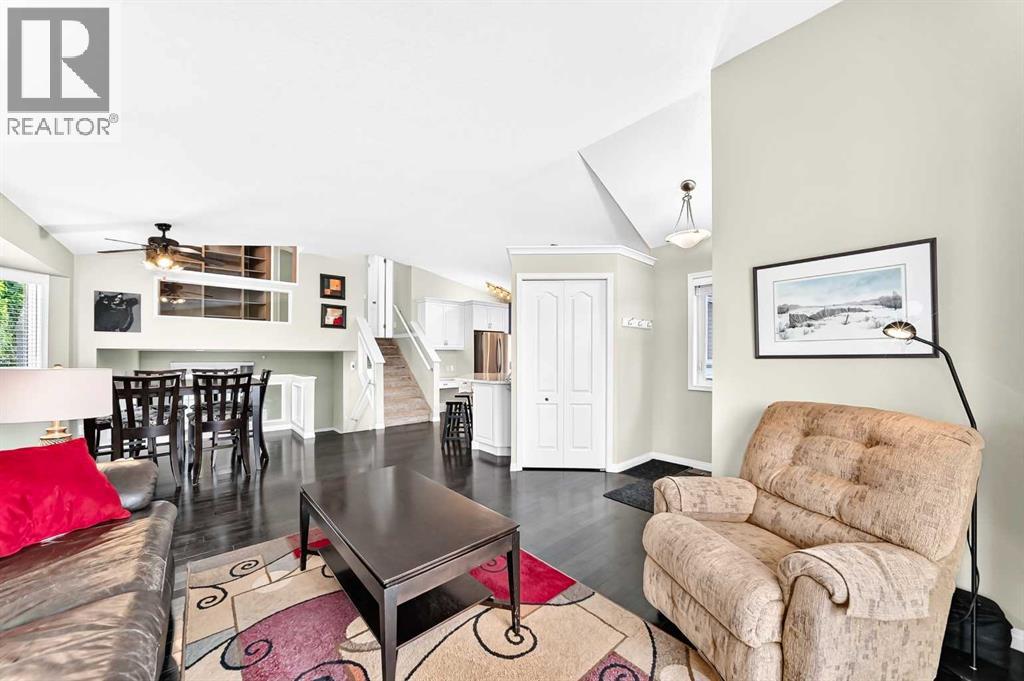 36 Sandpiper Way NW, Calgary, Alberta  T3K 3C6 - Photo 13 - A2344672
