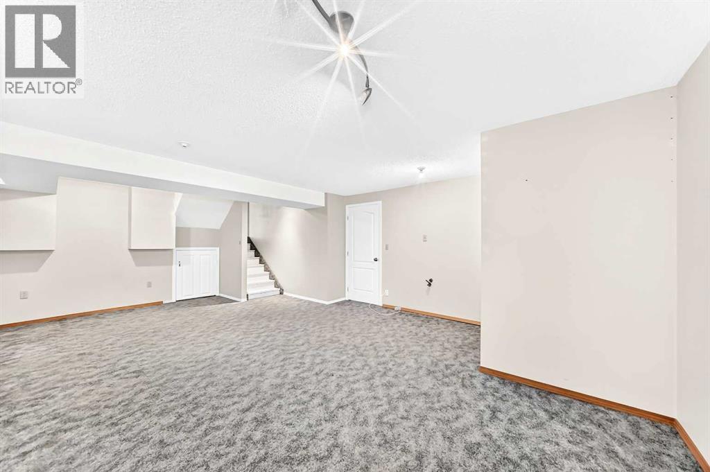 36 Sandpiper Way NW, Calgary, Alberta  T3K 3C6 - Photo 35 - A2344672