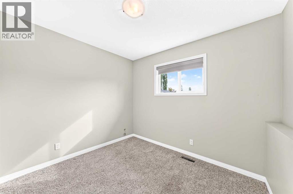 36 Sandpiper Way NW, Calgary, Alberta  T3K 3C6 - Photo 31 - A2344672