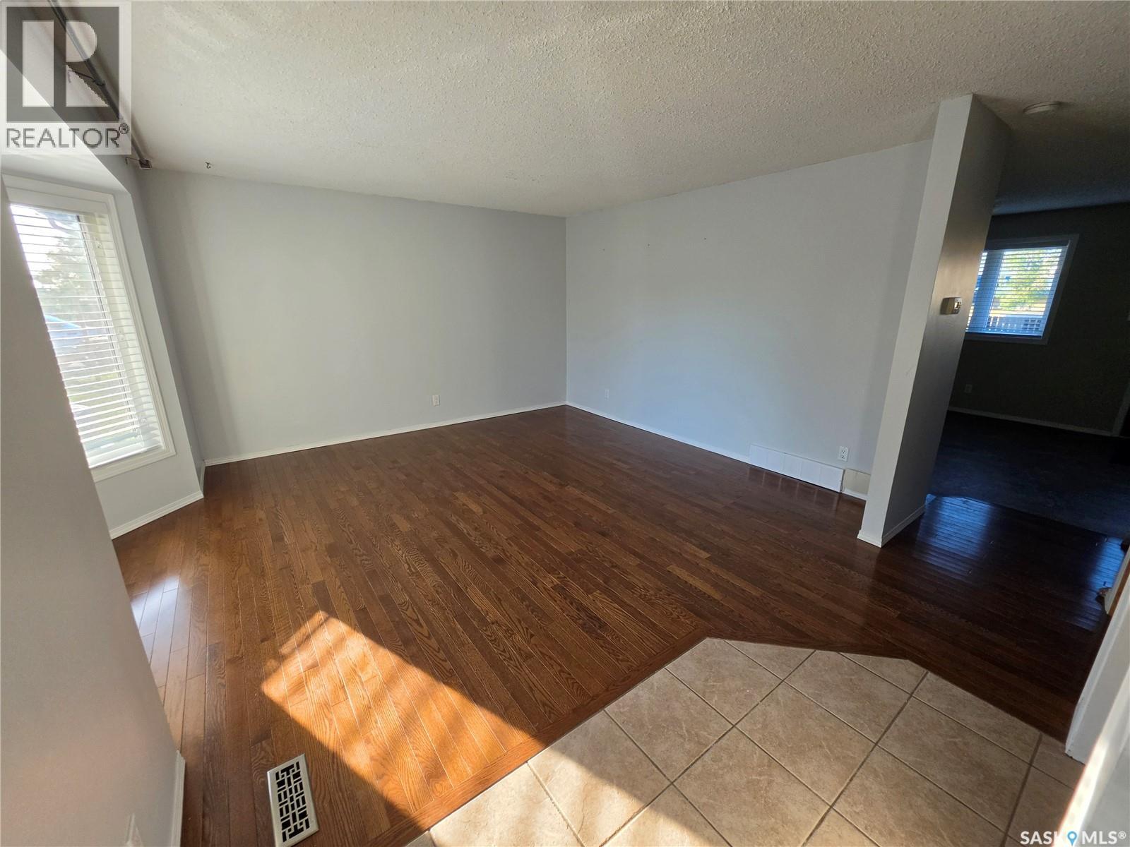 9 Stack Crescent, Meadow Lake, Saskatchewan  S9X 1B6 - Photo 2 - SK049558