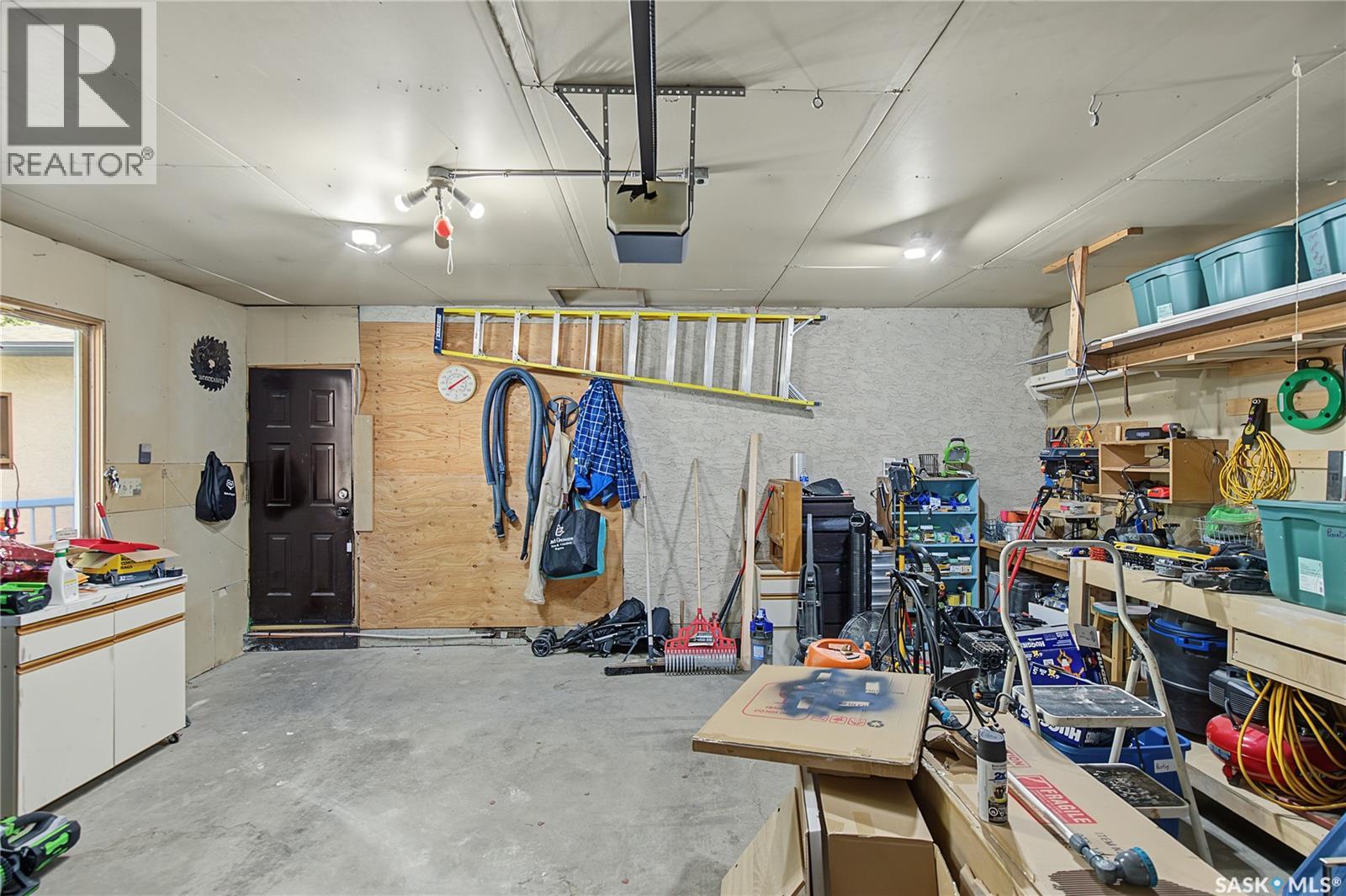 1227 2nd Avenue Nw, Moose Jaw, Saskatchewan  S6H 3R6 - Photo 11 - SK049530
