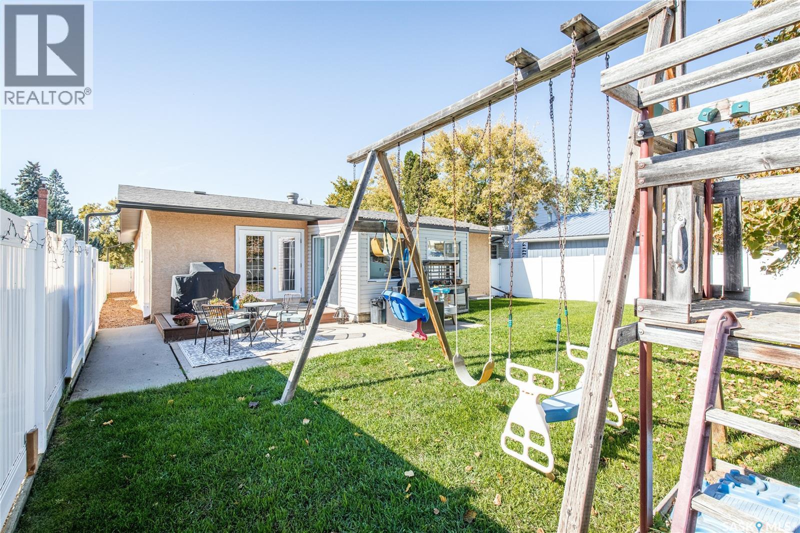 1227 2nd Avenue Nw, Moose Jaw, Saskatchewan  S6H 3R6 - Photo 56 - SK049530