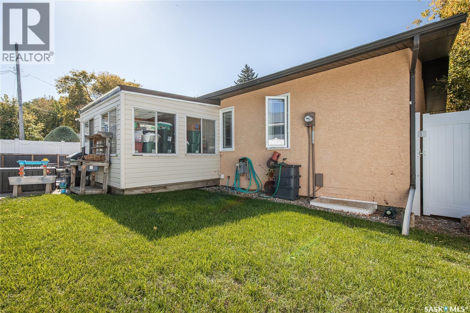 1227 2nd Avenue Nw, Moose Jaw, Saskatchewan  S6H 3R6 - Photo 59 - SK049530