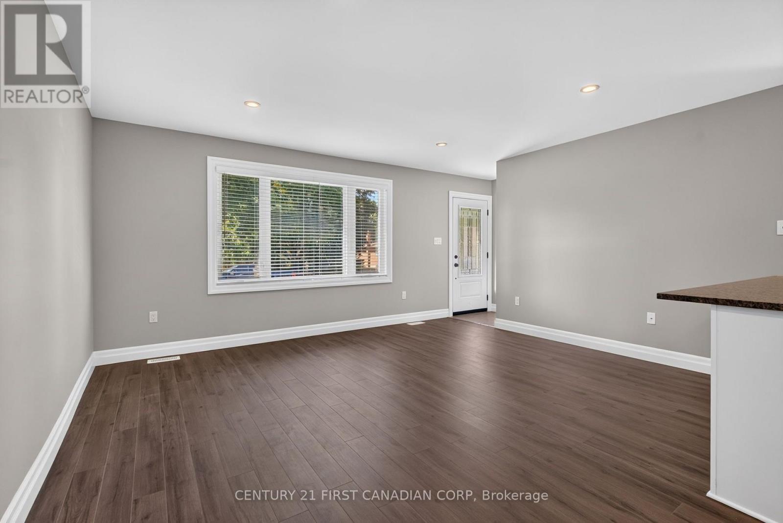 86 St Clair Crescent, London South, Ontario  N6J 3E4 - Photo 2 - X13829238