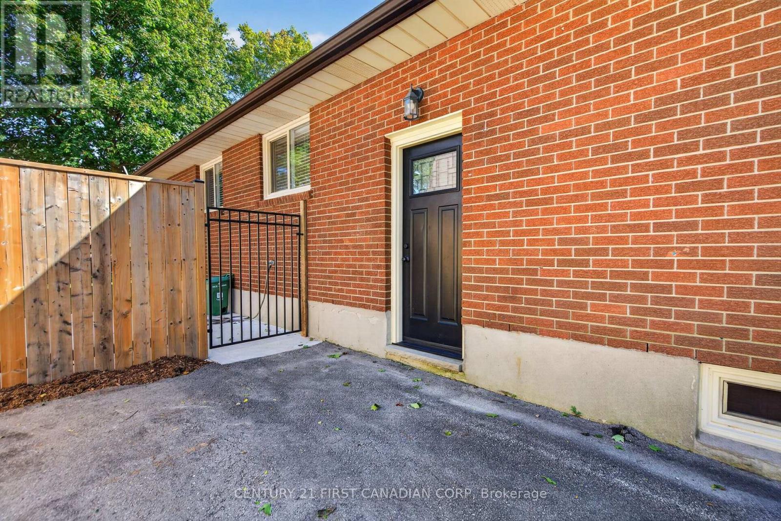 86 St Clair Crescent, London South, Ontario  N6J 3E4 - Photo 21 - X13829238