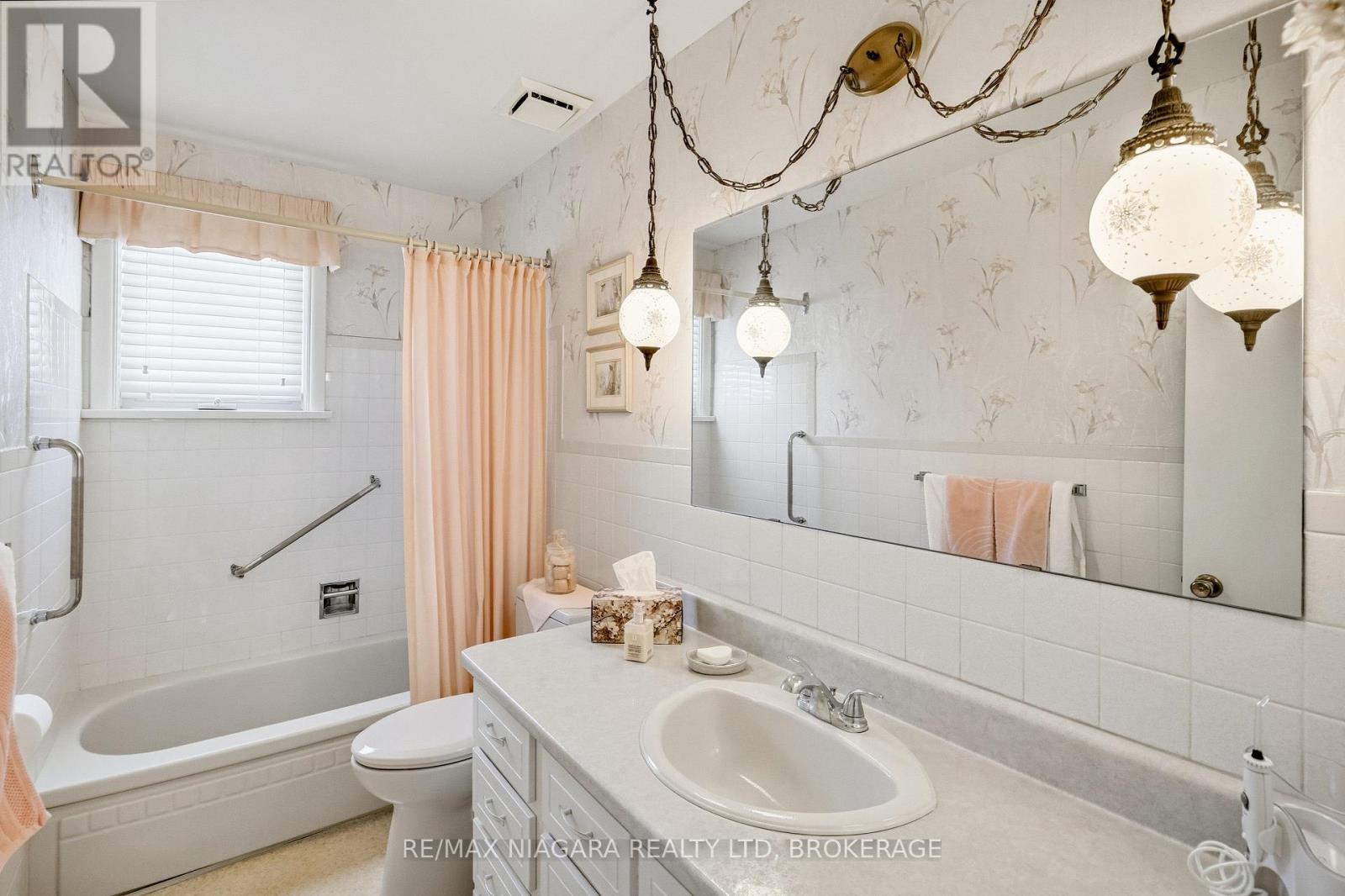 7771 Wilson Crescent, Niagara Falls, Ontario  L2G 4S6 - Photo 18 - X13829096