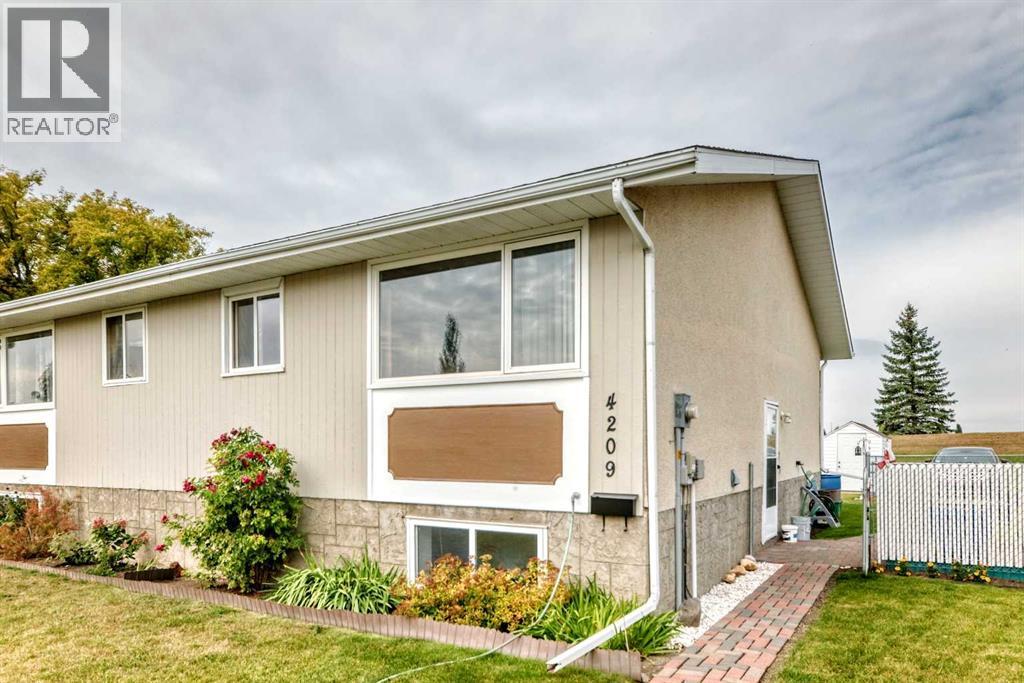 4209 54 Avenue, Innisfail, Alberta  T4G 1K4 - Photo 1 - A2347342