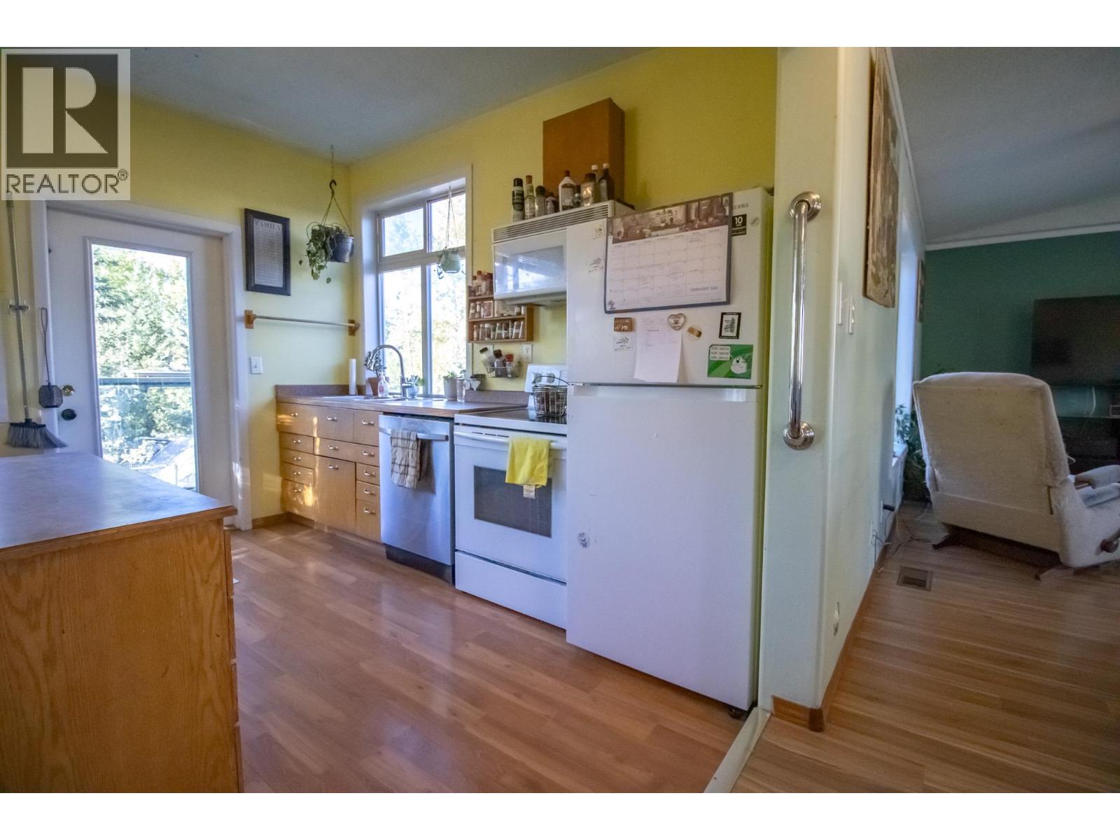 9805 Airport Road, Fort St. James, British Columbia  V0J 1P0 - Photo 5 - R3168915