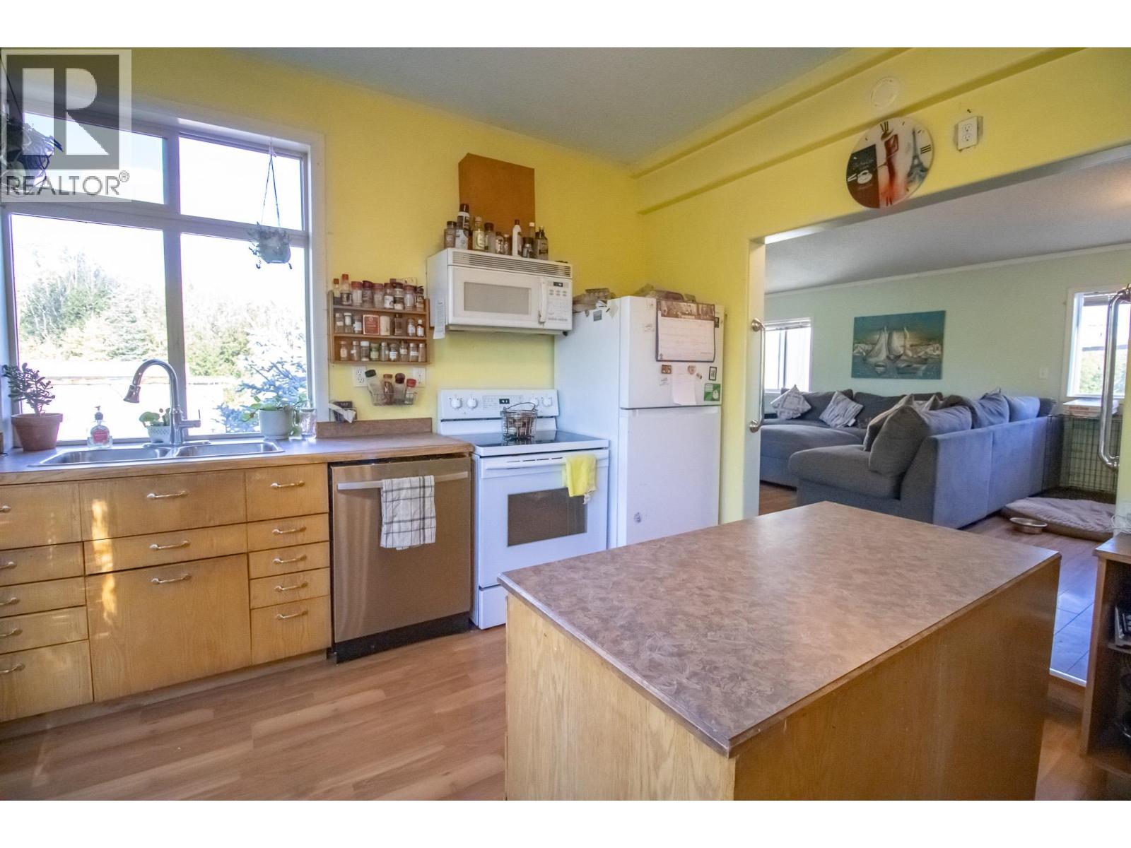 9805 Airport Road, Fort St. James, British Columbia  V0J 1P0 - Photo 7 - R3168915
