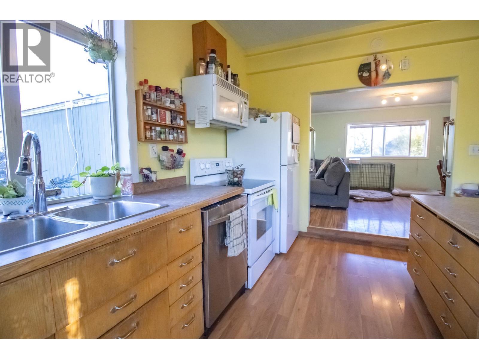 9805 Airport Road, Fort St. James, British Columbia  V0J 1P0 - Photo 8 - R3168915