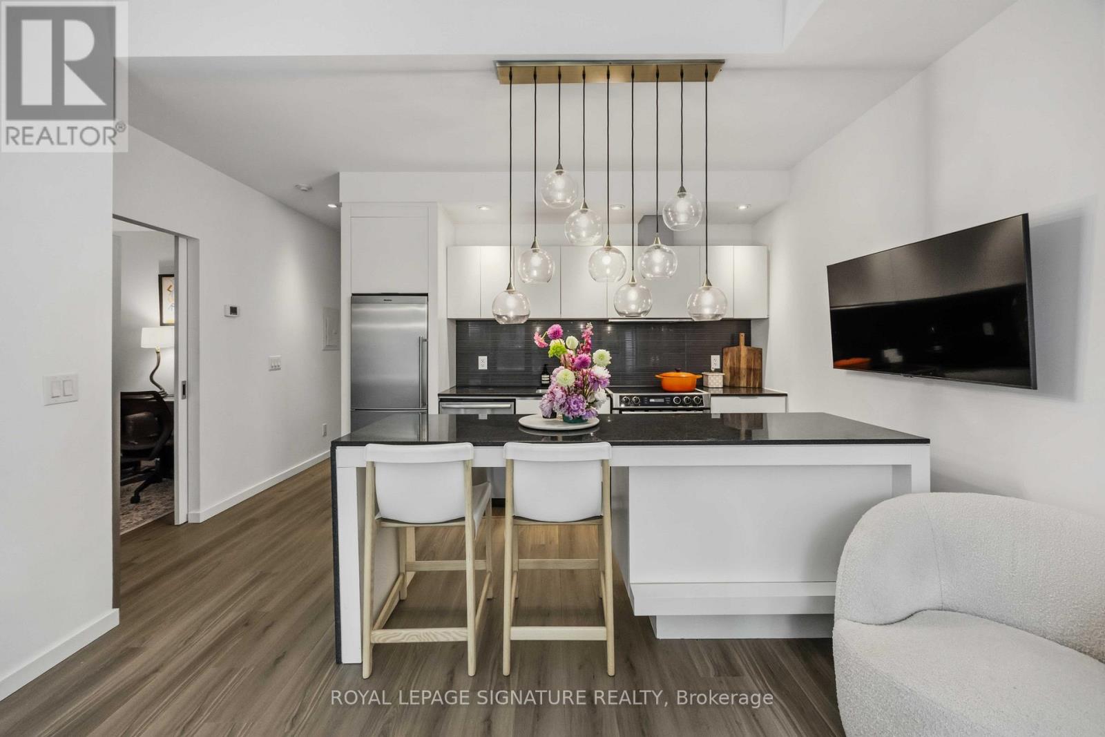 202 - 8 Charlotte Street, Toronto, Ontario  M5V 0K4 - Photo 4 - C13829082