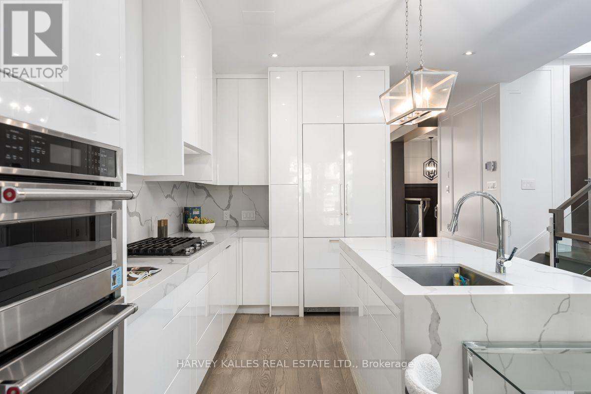 326 St. Clements Avenue, Toronto, Ontario  M4R 1H5 - Photo 4 - C13829230