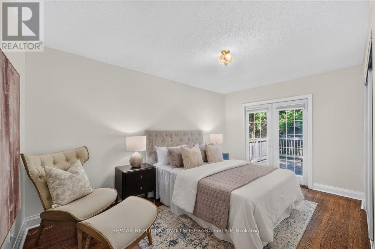 122 Mcgillivray Avenue, Toronto, Ontario  M5M 2Y6 - Photo 13 - C13829236