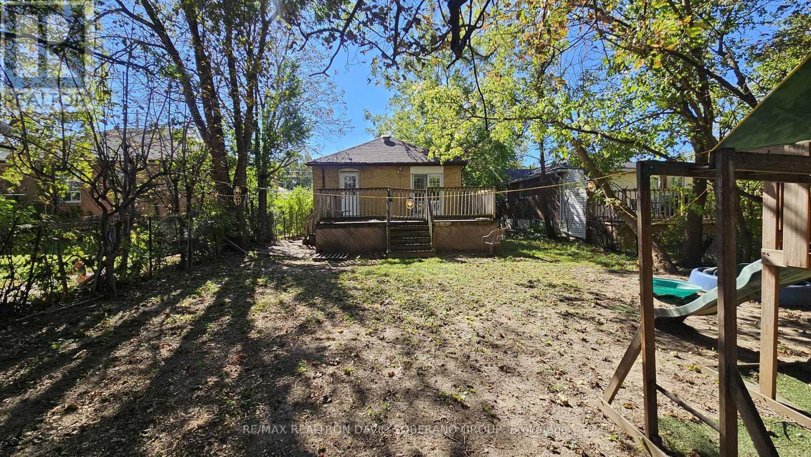 122 Mcgillivray Avenue, Toronto, Ontario  M5M 2Y6 - Photo 35 - C13829236