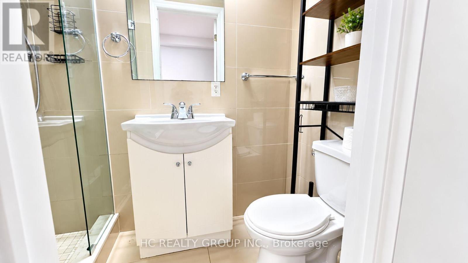 34 Carus Avenue, Toronto, Ontario  M6G 2A4 - Photo 3 - C13829320