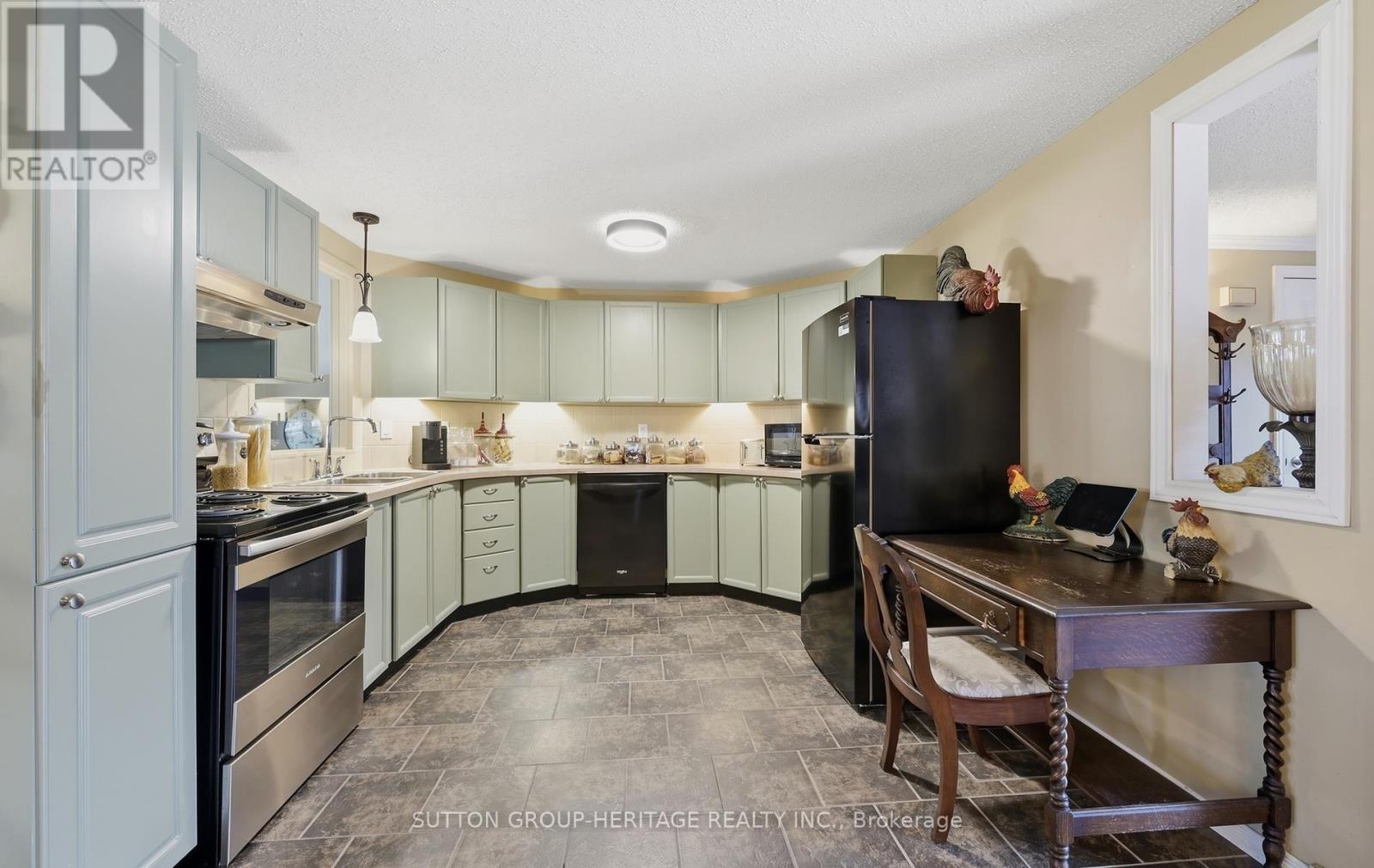 89 Bluffs Road, Clarington, Ontario  L1B 1B9 - Photo 10 - E13829156