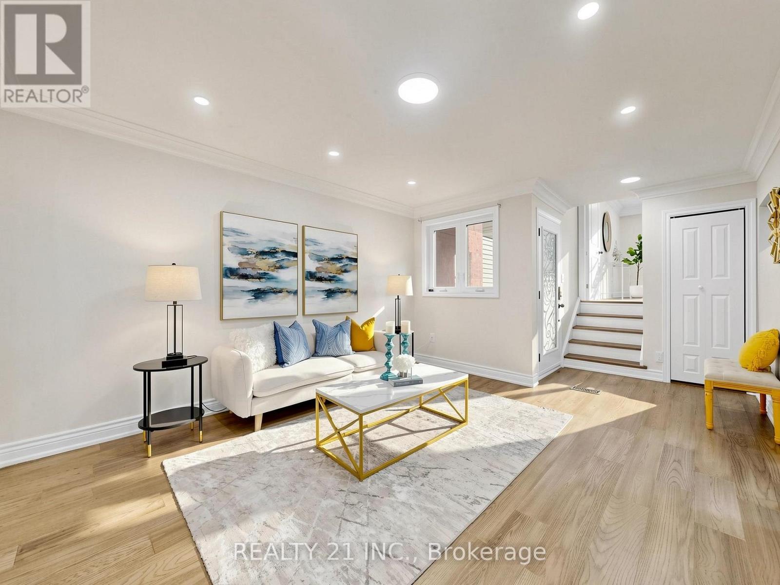 120 Queensbury Avenue, Toronto, Ontario  M1N 2X7 - Photo 14 - E13829160