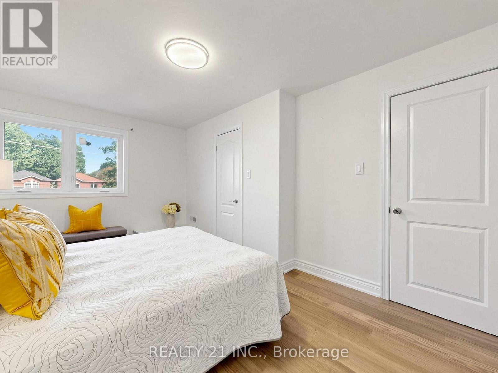 120 Queensbury Avenue, Toronto, Ontario  M1N 2X7 - Photo 23 - E13829160